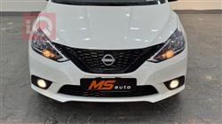 نيسان سيلفي